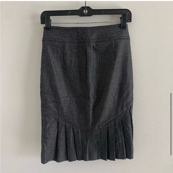 Bebe Italian Fabric Heather Grey Skirt Size 0 Buttons and Zipper with Pockets - Picture 10 of 11